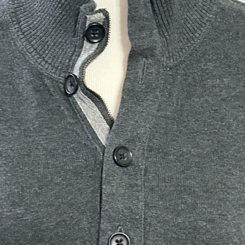 Banana Republic men size extra large, double knit,‎ pull over sweater